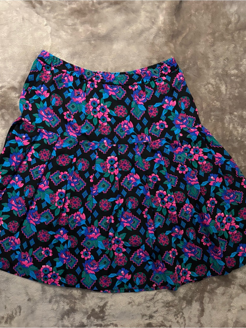 Liz Claiborne Women’s Size 8 Black Skater Skirt with Pink & Blue Floral Print